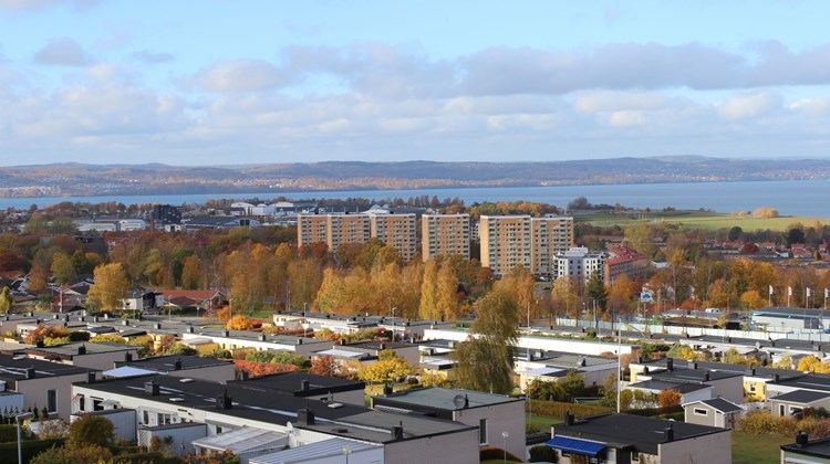 Utsikt över nedre Öxnehaga, Österängen och Vättern.